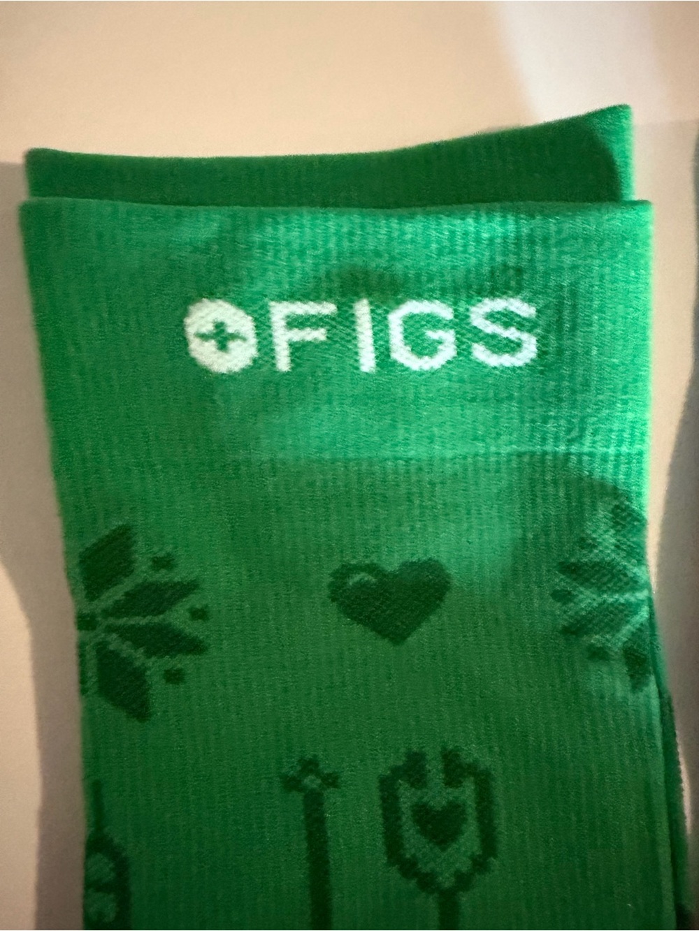 Figs Compression Sock 2 Pack Navy and Green One Size NWOT Medical Nurse Dr - Picture 2 of 3